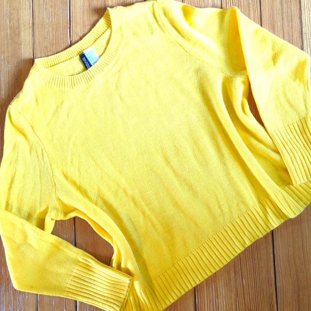 😊Bright Yellow Cotton Sweater😊